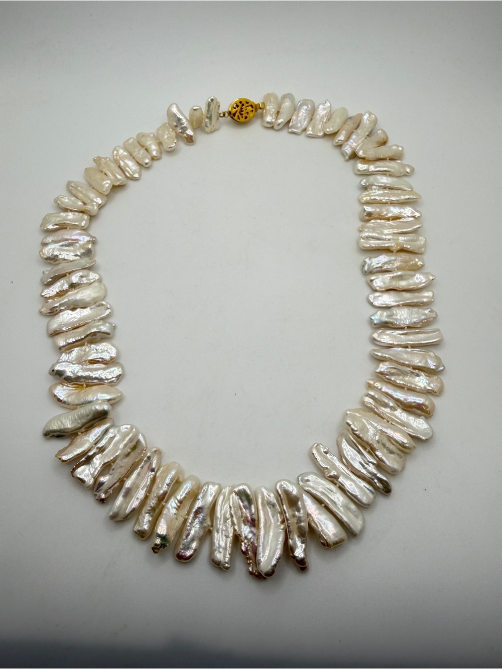 20" White Genuine BIWA pearl necklace w/ gold tone "good fortune" box clasp!